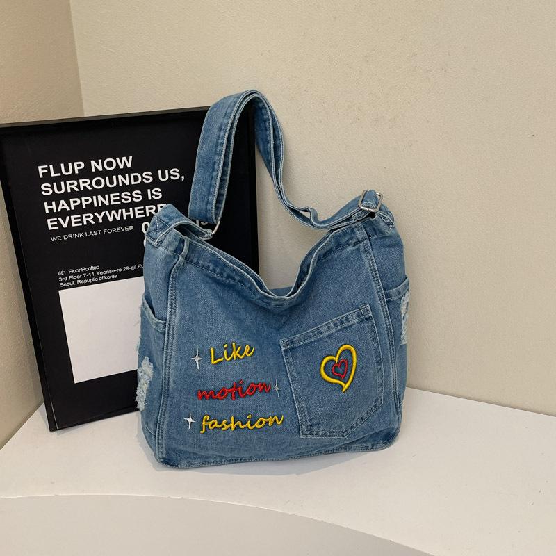 Trendy Simple Heavy Embroidery Washed Denim Crossbody Bags Women Vintage Casual Large Capacity Tote Shoulder Bags Commuting Bag синій
Trendy Simple Heavy Embroidery Washed Denim Crossbody Bags Women Vintage Casual Large Capacity Tote Shoulder Bags Commuting Bag синій