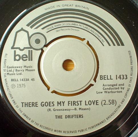 7-дюймовая пластинка DRIFTERS - There Goes My First Love BELL1433 Bell Records 1975 UK Соул/Фанк Б/У
7-дюймовая пластинка DRIFTERS - There Goes My First Love BELL1433 Bell Records 1975 UK Соул/Фанк Б/У