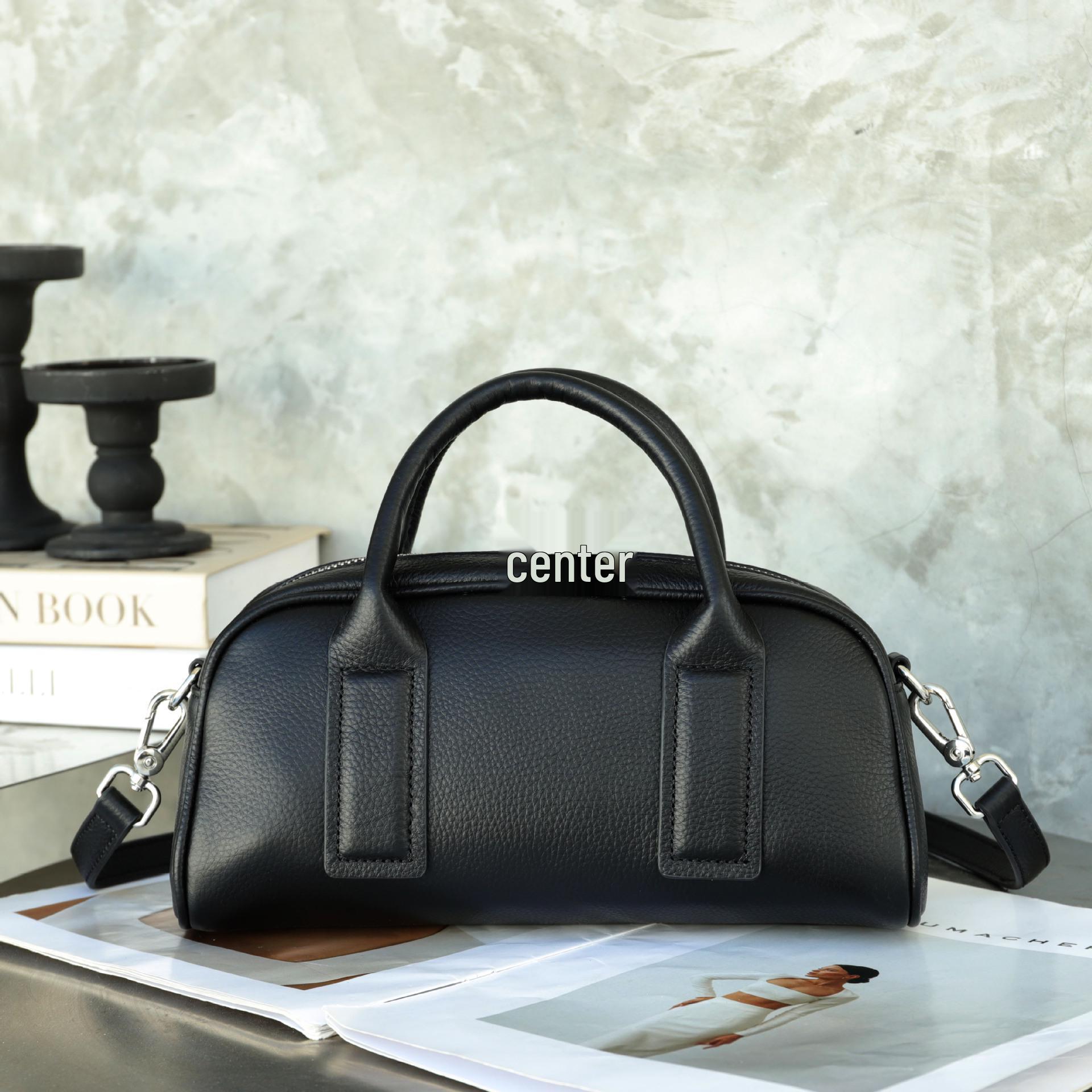 Vintage-Inspired Genuine Leather Women s Bowling Handbag: Fashionable and Chic Shoulder Bag 27cm x 9.5cm x 12cm
Vintage-Inspired Genuine Leather Women s Bowling Handbag: Fashionable and Chic Shoulder Bag 27cm x 9.5cm x 12cm
