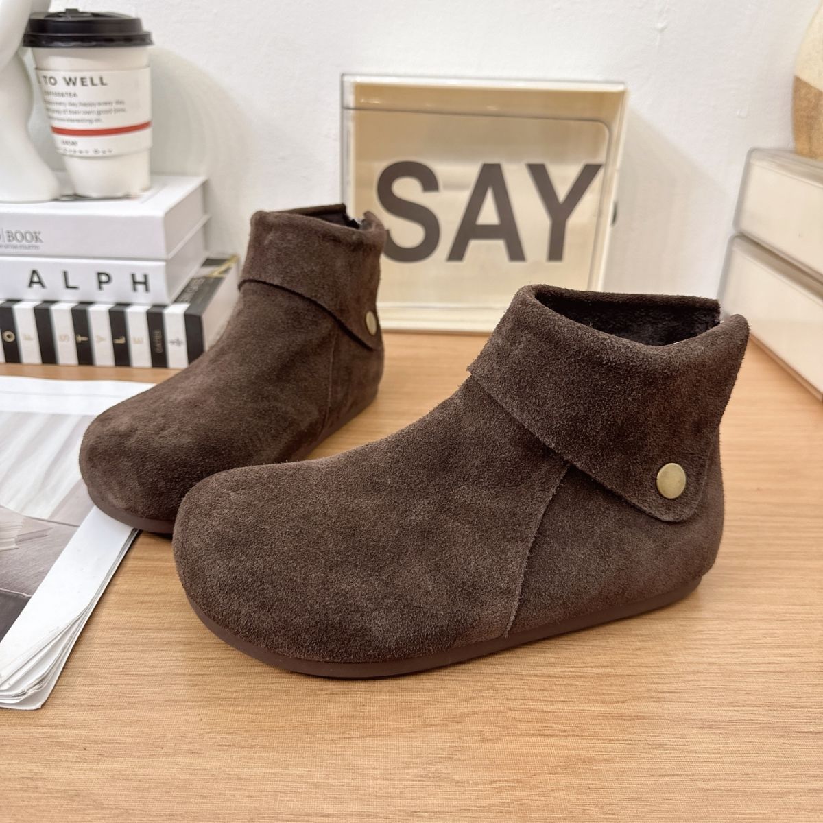 Женские большие размеры мягкие эластичные зимние теплые противохолодовые со штрипкой на стопе утепленные сноубутсы нескользящие износостойкие для активного отдыха на открытом воздухе спортивные мартин хлопковые ботинки 39
Женские большие размеры мягкие эластичные зимние теплые противохолодовые со штрипкой на стопе утепленные сноубутсы нескользящие износостойкие для активного отдыха на открытом воздухе спортивные мартин хлопковые ботинки 39