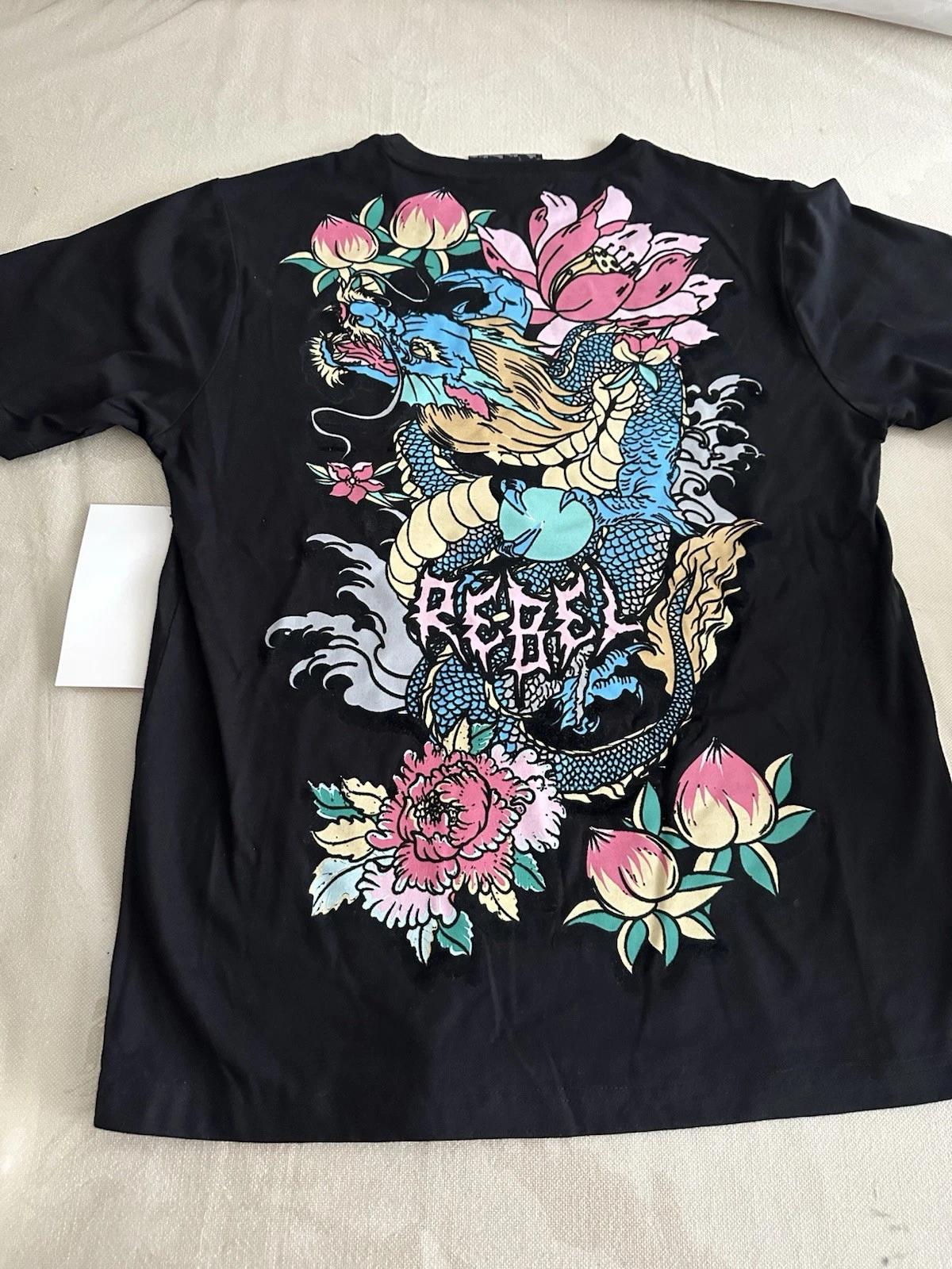 Graphic Colorful Dragon & Flowers Black T-shirt 3XL
Graphic Colorful Dragon & Flowers Black T-shirt 3XL