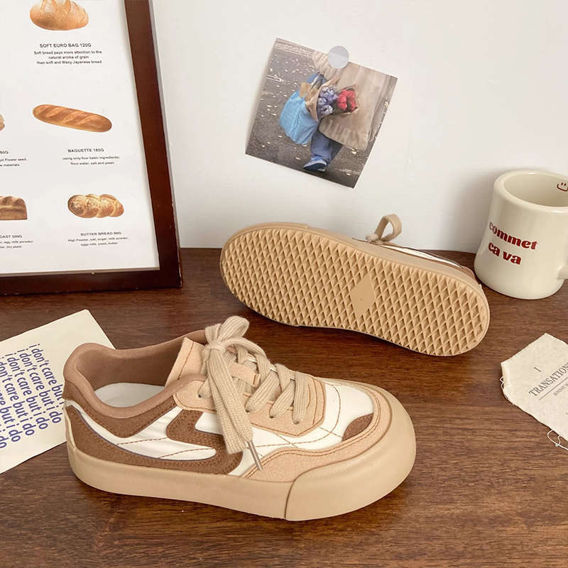 Dexun женские туфли на толстой подошве, универсальные, осенние новинки, шикарные, нишевые, корейская версия, повседневные студенческие туфли с круглым носком, белые туфли Forrest Gump 40 коричневый
Dexun женские туфли на толстой подошве, универсальные, осенние новинки, шикарные, нишевые, корейская версия, повседневные студенческие туфли с круглым носком, белые туфли Forrest Gump 40 коричневый