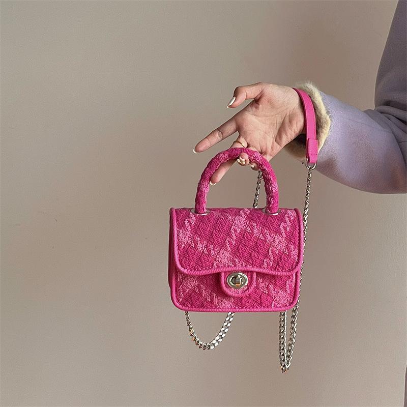 Rose Pink Women Lock Shoulder Bags Luxury Plaid Ladies Small Square Crossbody Bag Fashi Design Female Clutch Purse Handbags
Rose Pink Women Lock Shoulder Bags Luxury Plaid Ladies Small Square Crossbody Bag Fashi Design Female Clutch Purse Handbags