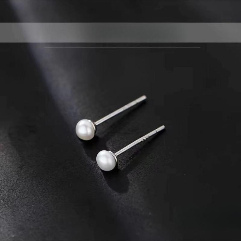 Earring for Women, A Niche and Premium Light Luxury Style with A Sense of Sophistication. Ear Jewelry. 3mm
Earring for Women, A Niche and Premium Light Luxury Style with A Sense of Sophistication. Ear Jewelry. 3mm