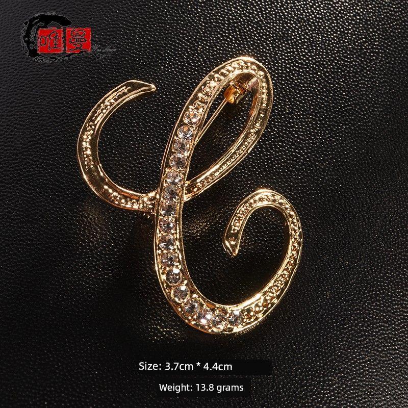 Мужское пальто с английской буквой, изящная брошь для личности Letter C Gold
Мужское пальто с английской буквой, изящная брошь для личности Letter C Gold