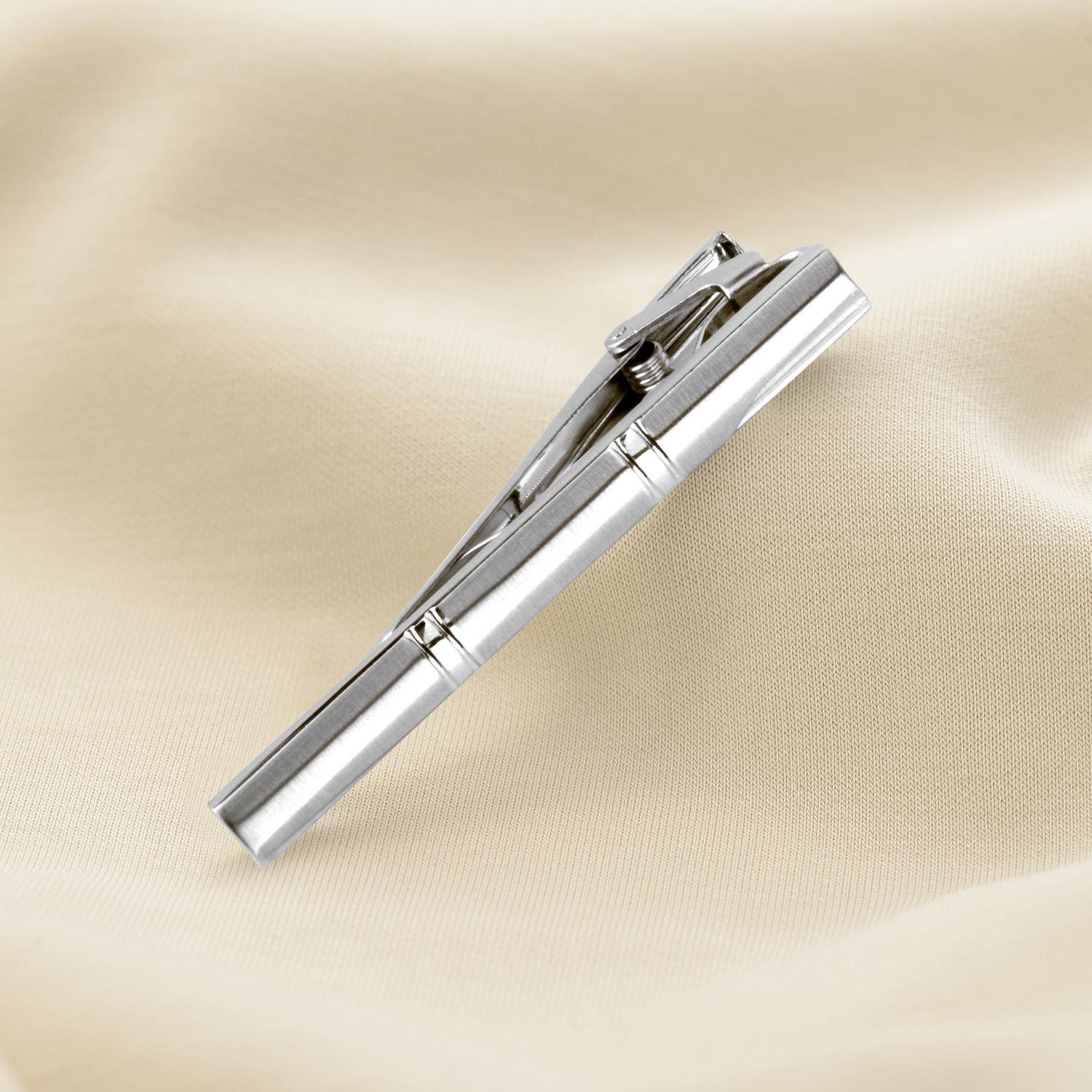 4-Piece Men s Simple Silver Enamel Tie Clip Set for Business Shirts
4-Piece Men s Simple Silver Enamel Tie Clip Set for Business Shirts