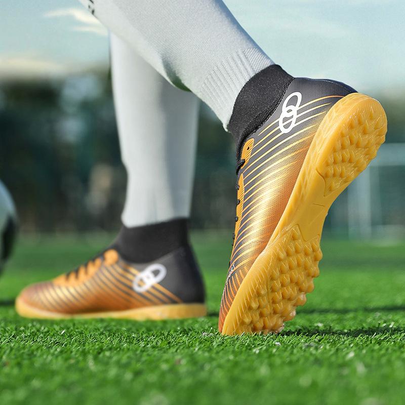 2025 summer new high-top seamless fly-woven football shoes student couple training competition long nail broken nail shoes 46
2025 summer new high-top seamless fly-woven football shoes student couple training competition long nail broken nail shoes 46