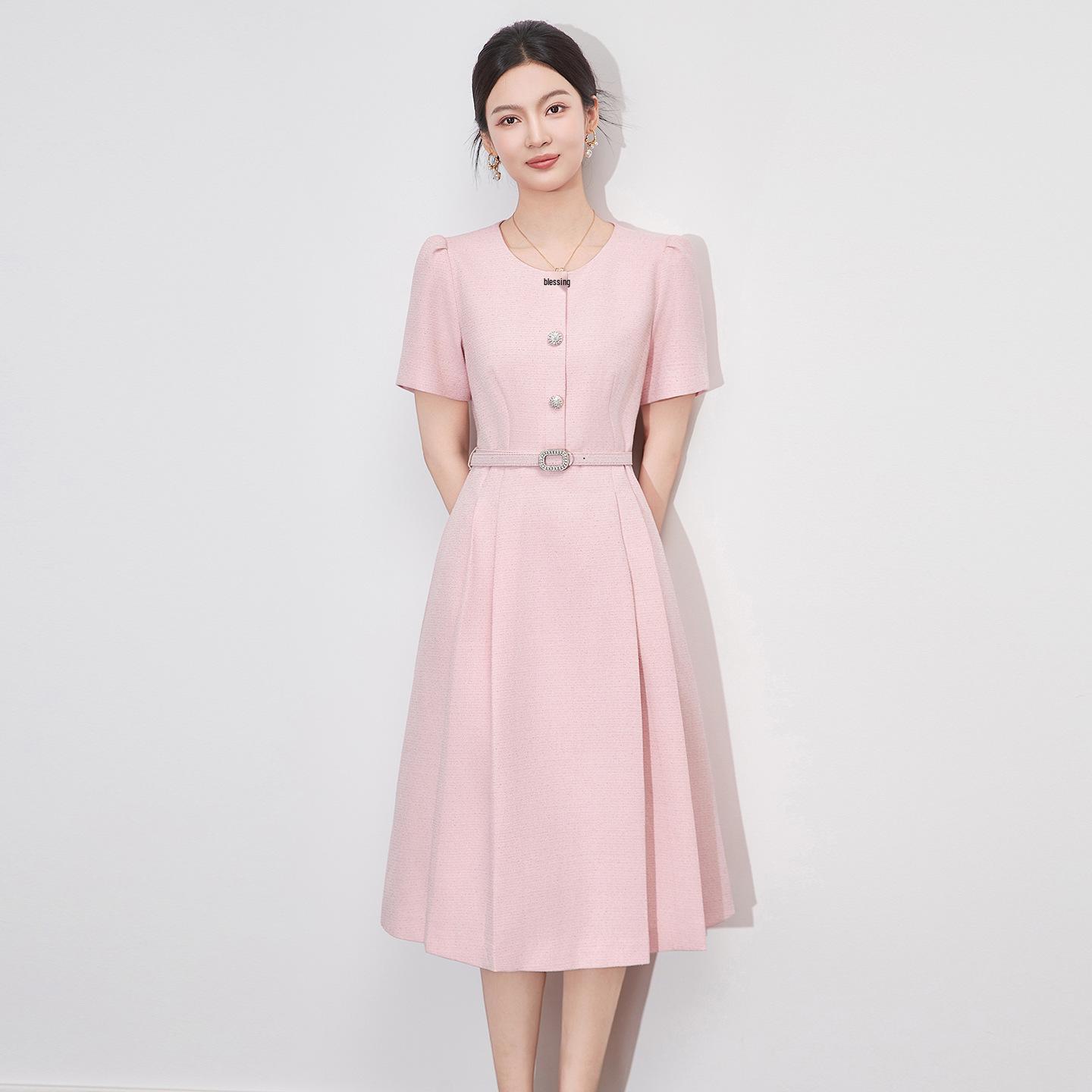 Elegant Little Black A-Line Dress with Round Neck & Diamond Buttons - Waist-Defining Summer Style for Women Medium розовый
Elegant Little Black A-Line Dress with Round Neck & Diamond Buttons - Waist-Defining Summer Style for Women Medium розовый