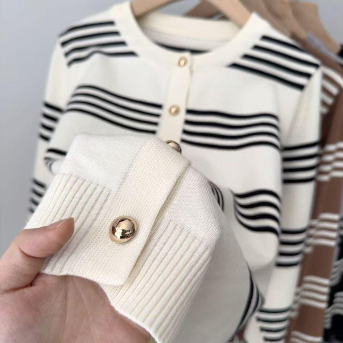Korean Striped Long Sleeve Cardigan for Women – Spring/Autumn 2026, Loose Knit Outerwear Top M абрикосовый/чёрный
Korean Striped Long Sleeve Cardigan for Women – Spring/Autumn 2026, Loose Knit Outerwear Top M абрикосовый/чёрный