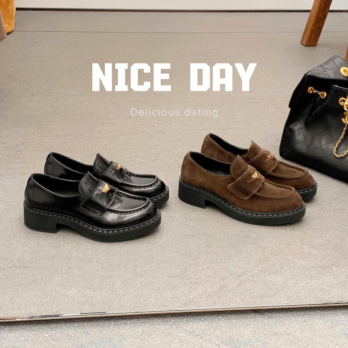 New grape mother leather pleated small gold coins heightened thick heel lazy loafer single shoes women s platform small leather shoes 39 темно-коричневого
New grape mother leather pleated small gold coins heightened thick heel lazy loafer single shoes women s platform small leather shoes 39 темно-коричневого