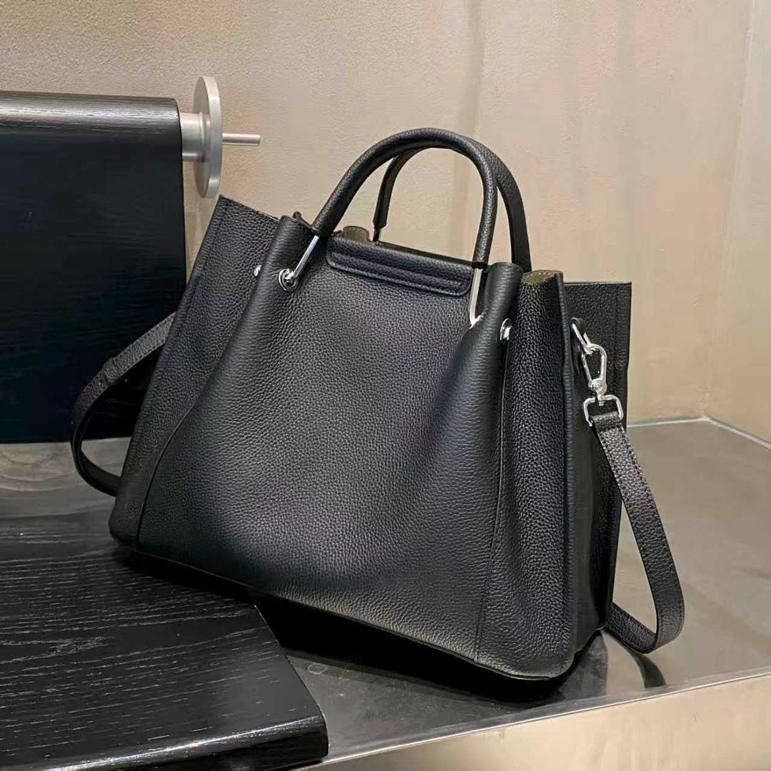 Popular Messenger Bag Women S Autumn And Winter Trendy Fashion Women S Niche Small Bag Single Shoulder Portable Bucket Bag чорний
Popular Messenger Bag Women S Autumn And Winter Trendy Fashion Women S Niche Small Bag Single Shoulder Portable Bucket Bag чорний