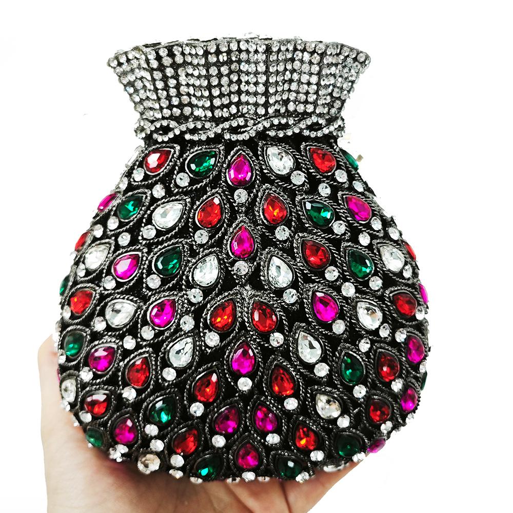 Female Big Rhinestones Evening Bags Luxury Diamond Money Clutches Wedding Purse Party Handbags Women Clutches Bridal Crystal Bag 16cmX14cmX9cm
Female Big Rhinestones Evening Bags Luxury Diamond Money Clutches Wedding Purse Party Handbags Women Clutches Bridal Crystal Bag 16cmX14cmX9cm