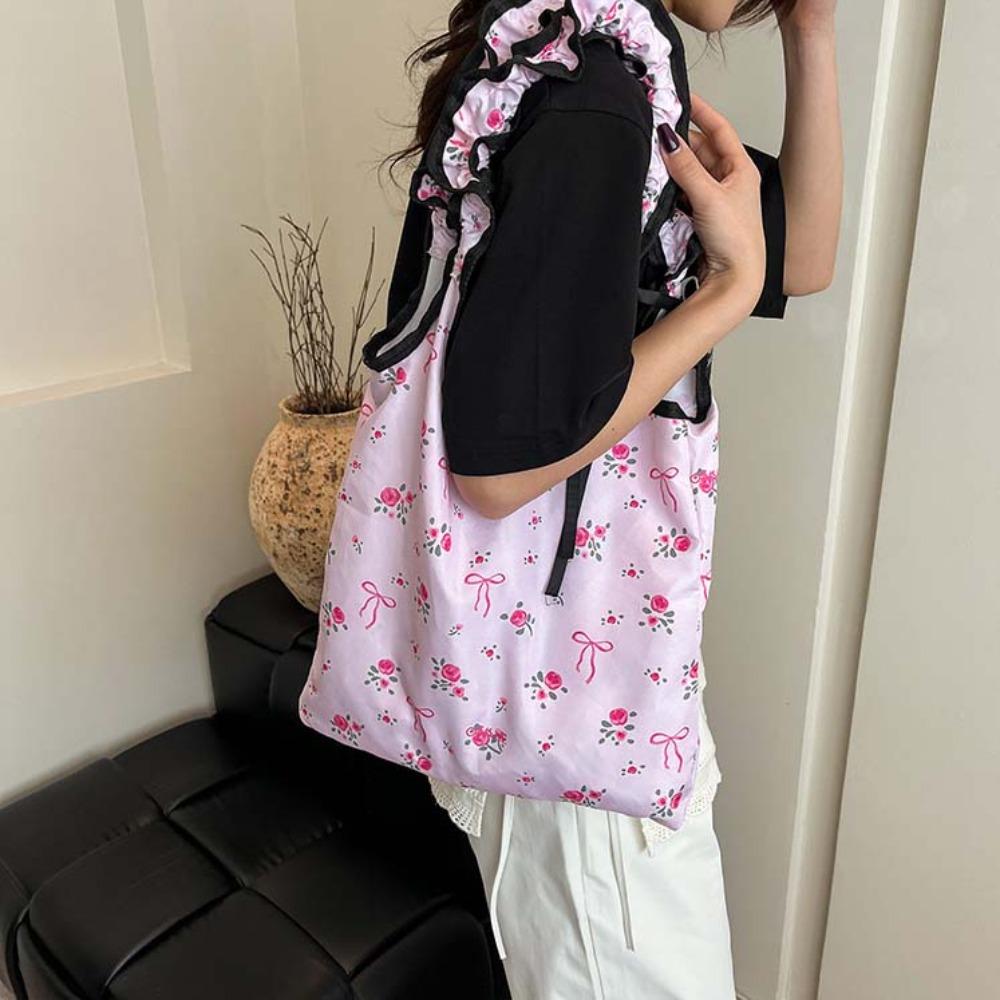 Versatile Pleated Strap Tote Bag Sweet Underarm Bag Cloth Bag Nylon Shopping Pouch Summer Style 3
Versatile Pleated Strap Tote Bag Sweet Underarm Bag Cloth Bag Nylon Shopping Pouch Summer Style 3