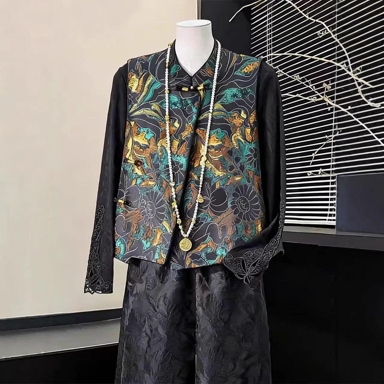 Retro Elegant Jacquard Vest & Frog Button Three-Piece Set for Middle-Aged Women - Spring Collection 2XL (62.5-70 kg)
Retro Elegant Jacquard Vest & Frog Button Three-Piece Set for Middle-Aged Women - Spring Collection 2XL (62.5-70 kg)