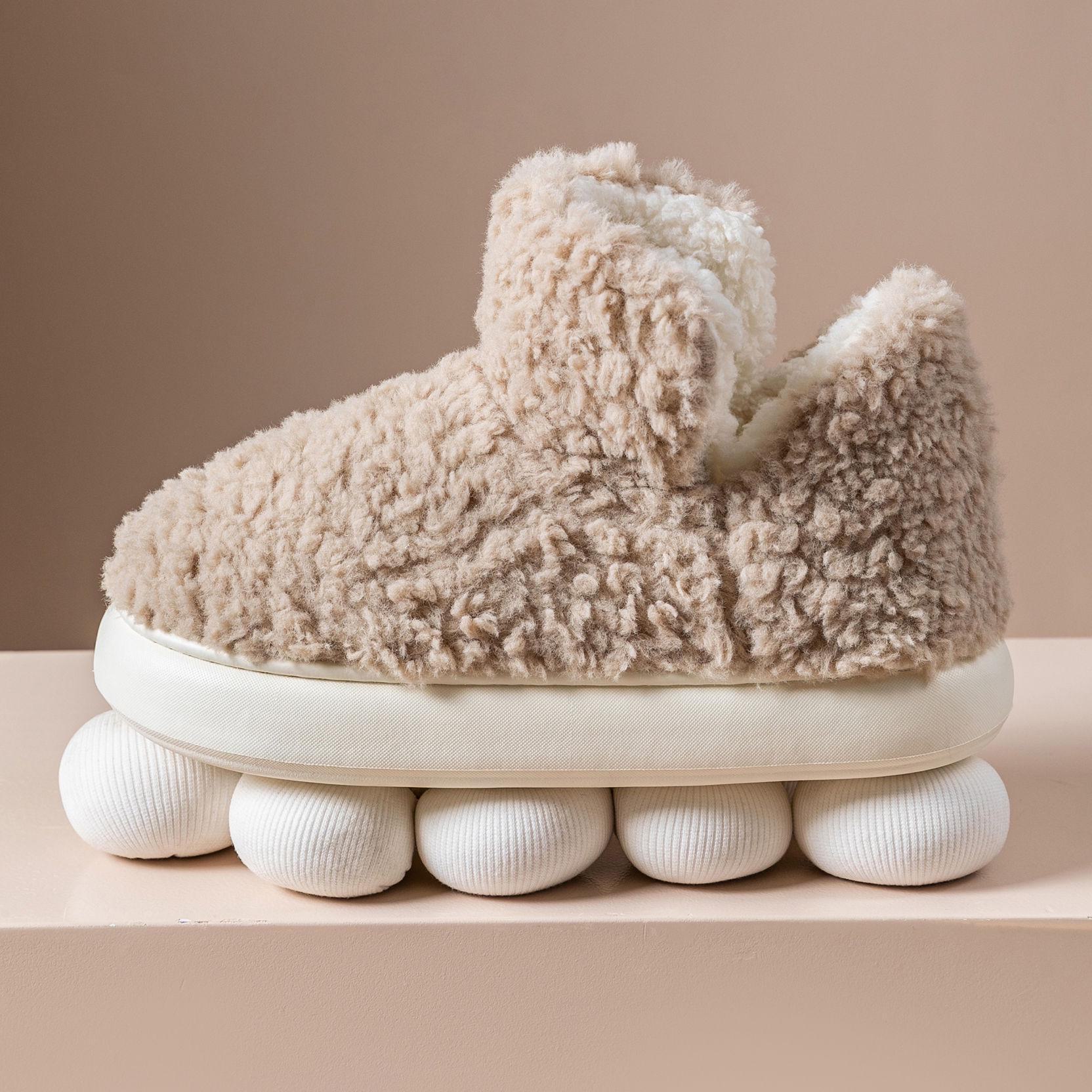 Женские и мужские нескользящие тапочки из плюша и хлопка с толстой подошвой для ношения на открытом воздухе - новый стиль осень-зима 2023 г. 42-43 коричневый
Женские и мужские нескользящие тапочки из плюша и хлопка с толстой подошвой для ношения на открытом воздухе - новый стиль осень-зима 2023 г. 42-43 коричневый