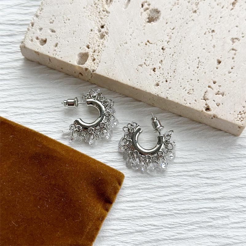 Серьги-кольца Rain Pine C-образной формы с цирконами колотый лед - Минималистичный и элегантный дизайн серебряный
Серьги-кольца Rain Pine C-образной формы с цирконами колотый лед - Минималистичный и элегантный дизайн серебряный