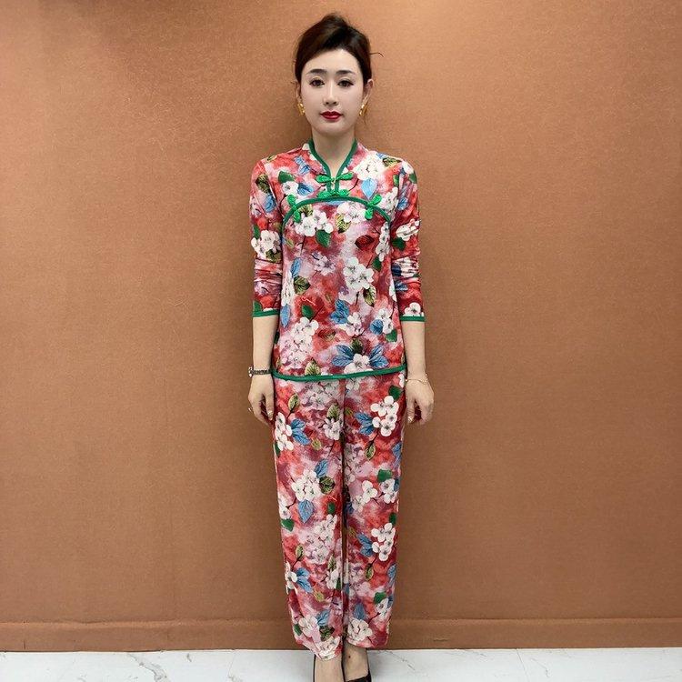 Elegant Chinese Style V-neck Two-Piece Suit with Frog Buttons 4XL (130-145 jin) розовый
Elegant Chinese Style V-neck Two-Piece Suit with Frog Buttons 4XL (130-145 jin) розовый