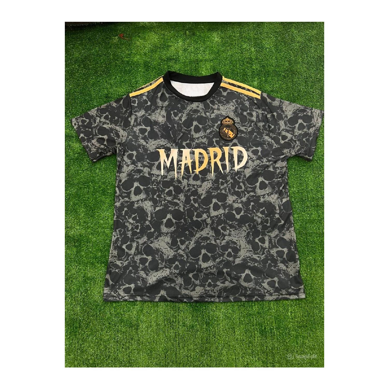 Джерси R.e.l Madrid 2023/24 нового сезона со специальным рисунком черепа, черный 3 S чёрный
Джерси R.e.l Madrid 2023/24 нового сезона со специальным рисунком черепа, черный 3 S чёрный