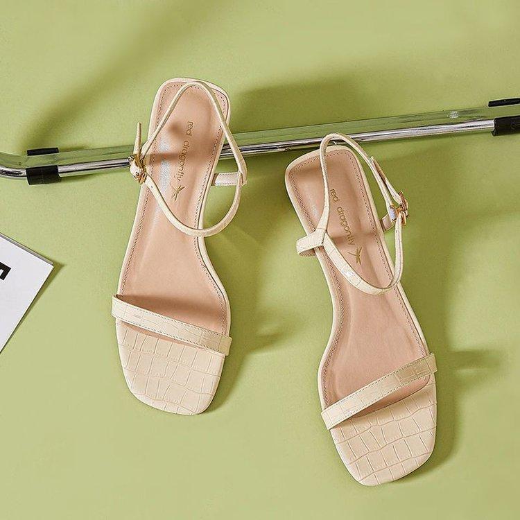 Coarse-heeled sandals women s summer outer wear simple temperament versatile word belt summer high-heeled women s shoes 35
Coarse-heeled sandals women s summer outer wear simple temperament versatile word belt summer high-heeled women s shoes 35