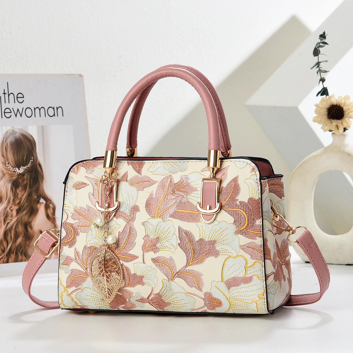 Floral Embroidery Tote Bag for Women Classic Vintage Shoulder Bags Female Crossbody Top-handle Handbag рожевий
Floral Embroidery Tote Bag for Women Classic Vintage Shoulder Bags Female Crossbody Top-handle Handbag рожевий