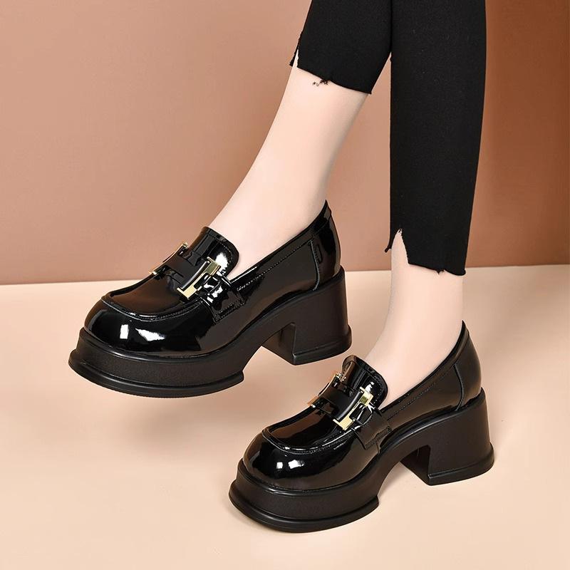 Туфли-лоферы на высокой платформе 2025 весна и осень новая обувь на маленьком каблуке для увеличения роста, одинарная обувь в стиле, одна педаль, маленькие кожаные туфли женские 38
Туфли-лоферы на высокой платформе 2025 весна и осень новая обувь на маленьком каблуке для увеличения роста, одинарная обувь в стиле, одна педаль, маленькие кожаные туфли женские 38