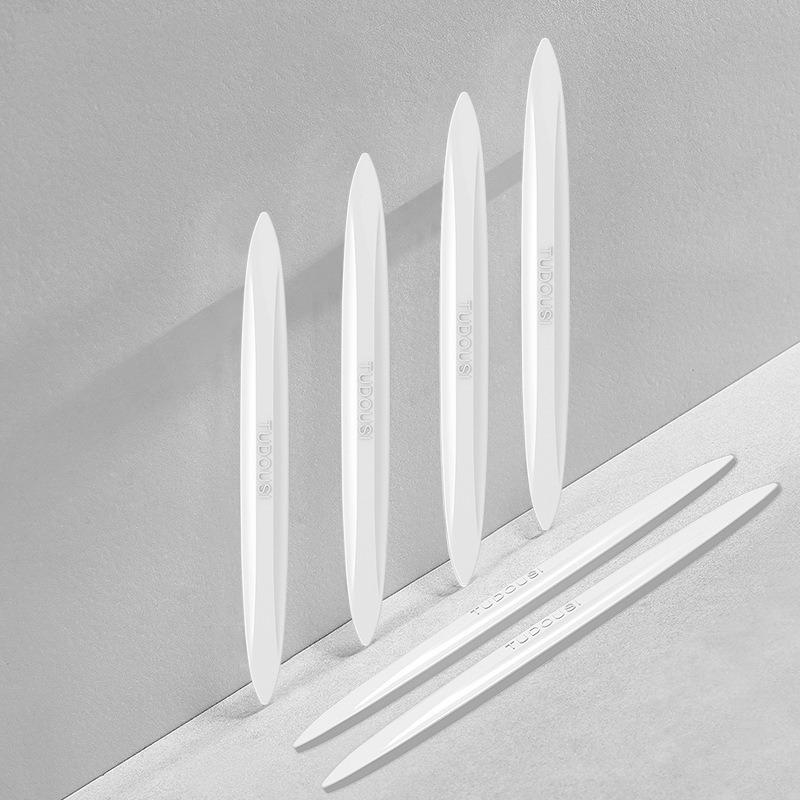 Противоударная полоса для двери автомобиля, силиконовая невидимая противоударная наклейка, используется для защиты от царапин и трения зеркала заднего вида сбоку 6pcs белый
Противоударная полоса для двери автомобиля, силиконовая невидимая противоударная наклейка, используется для защиты от царапин и трения зеркала заднего вида сбоку 6pcs белый