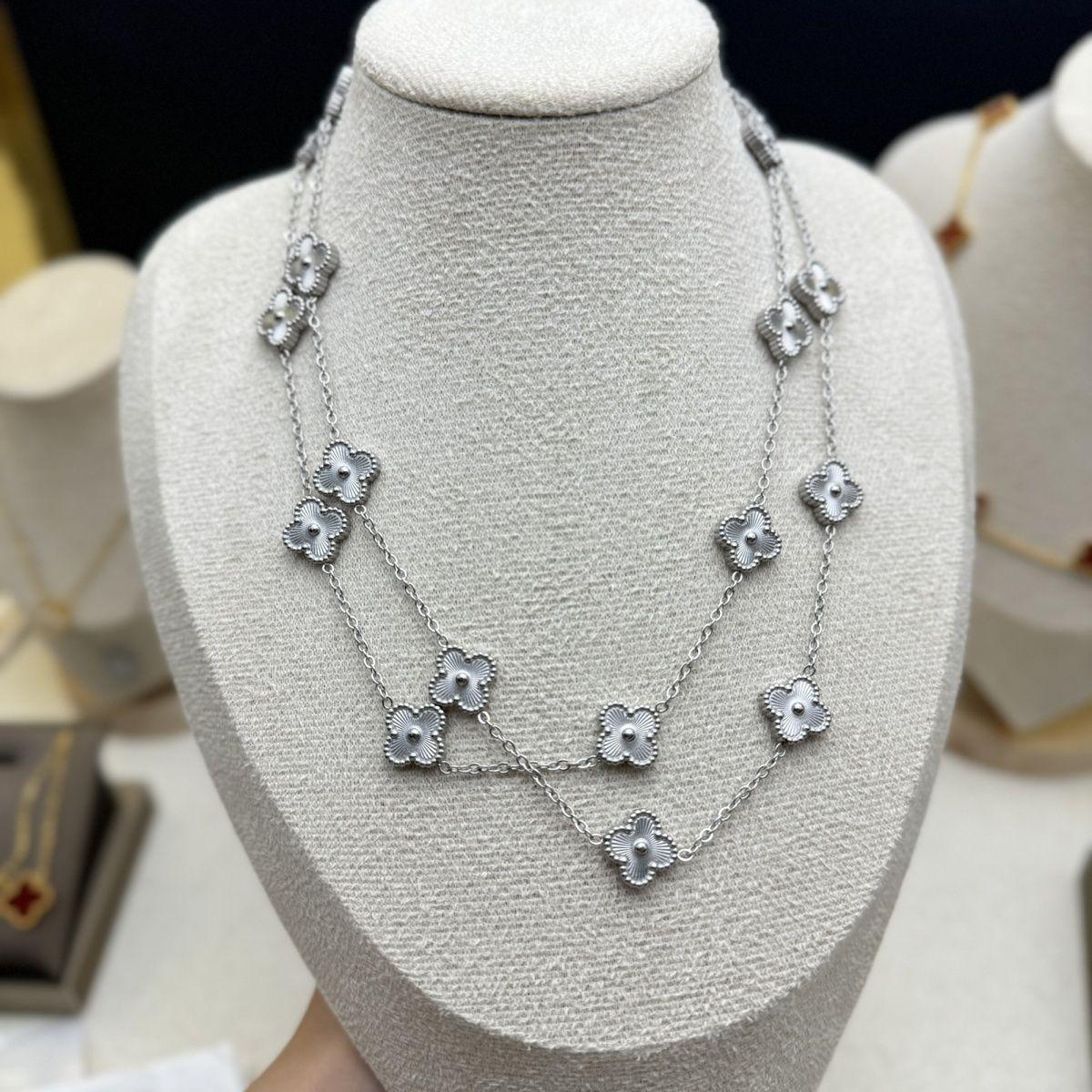 New Arrival Four-leaf Clover Necklace 20 Flower Long Necklace Fashiontrendycasual Clavicle Chain Silver laser
New Arrival Four-leaf Clover Necklace 20 Flower Long Necklace Fashiontrendycasual Clavicle Chain Silver laser