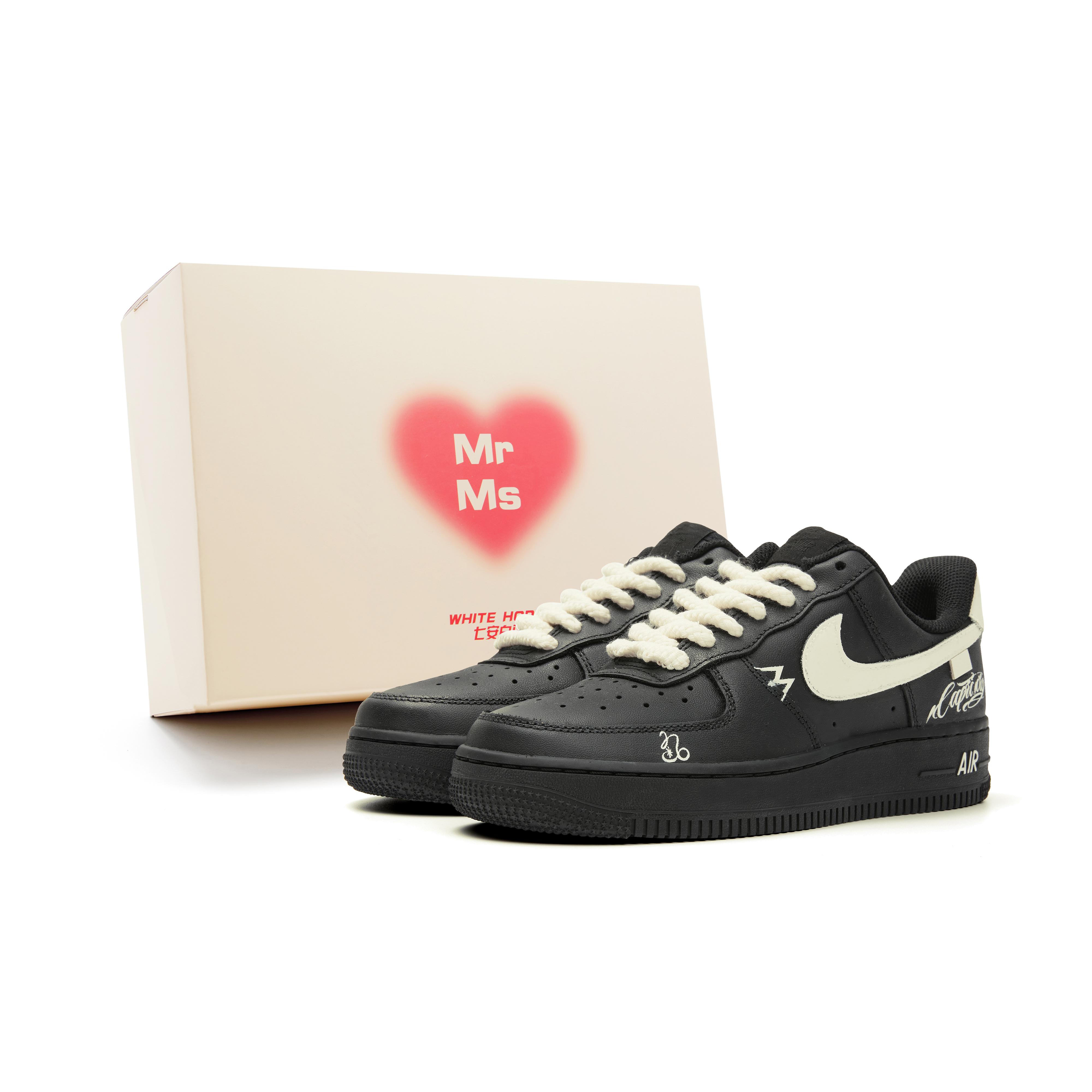 Nike Air Force 1 Slip Resistant Abrasion Resistant Low top Skateboard Shoes Unisex Beige Black CW2288-001(Team44-) 35.5
Nike Air Force 1 Slip Resistant Abrasion Resistant Low top Skateboard Shoes Unisex Beige Black CW2288-001(Team44-) 35.5