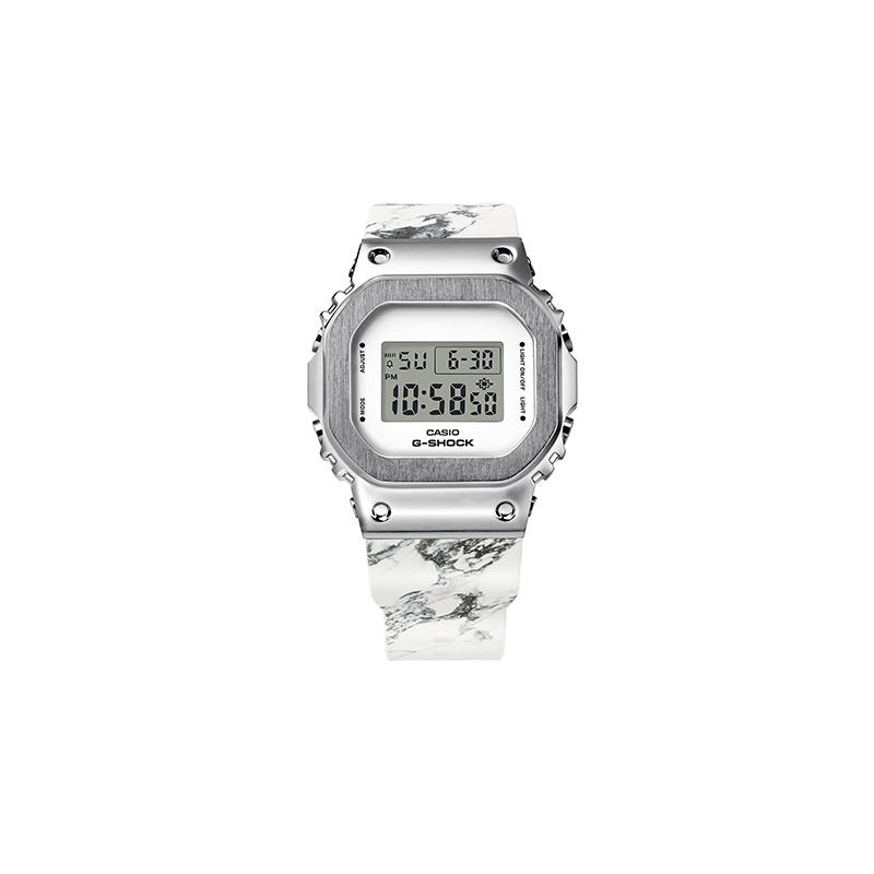 Casio all-metal series - square dial digital display, retro classic small square, waterproof, quartz movement, resin strap, Japanese GM-S5600MA-7PFF срібний
Casio all-metal series - square dial digital display, retro classic small square, waterproof, quartz movement, resin strap, Japanese GM-S5600MA-7PFF срібний