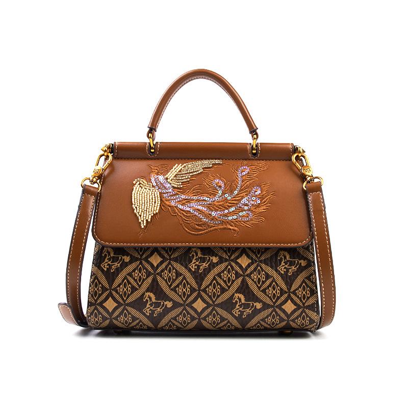Fashion Women s Bag New Single Shoulder Crossbody Hand-held Chain Small Square Bag Gold Brick Versatile Casual Bag
Fashion Women s Bag New Single Shoulder Crossbody Hand-held Chain Small Square Bag Gold Brick Versatile Casual Bag