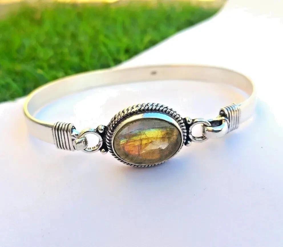 925 Sterling Silver Natural Labradorite Gemstone Handmade Jewelry Cuff Bracelet Free Size жёлтый
925 Sterling Silver Natural Labradorite Gemstone Handmade Jewelry Cuff Bracelet Free Size жёлтый