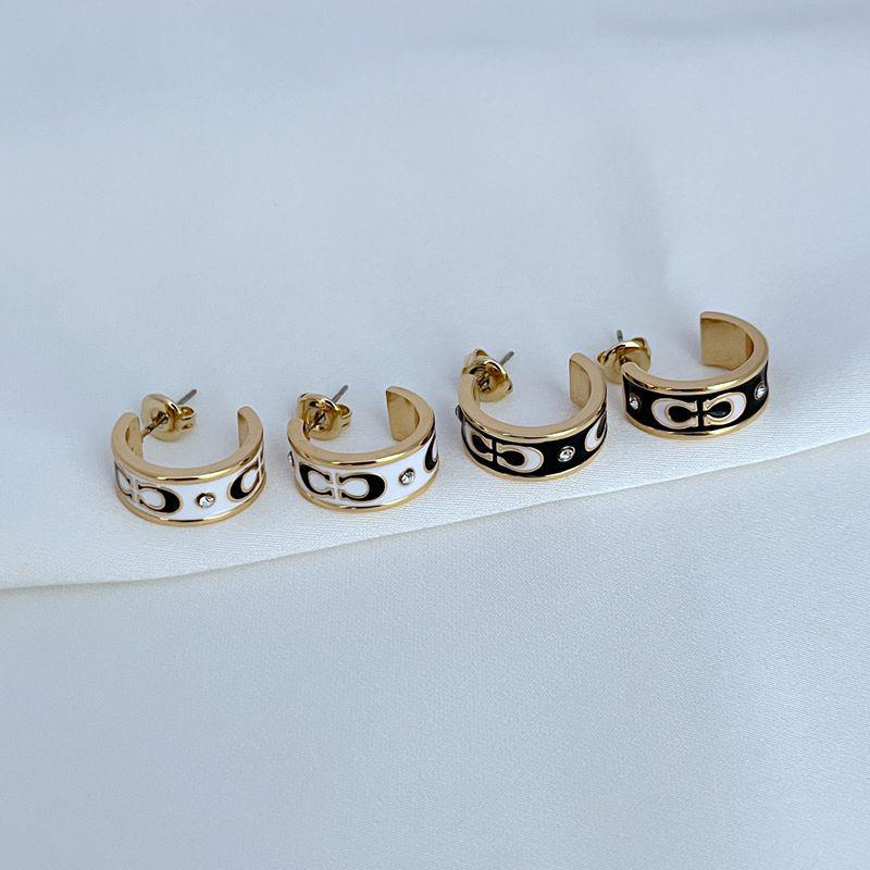 18K Gold Plated Cloisonné Enamel Horseshoe Dangle Earrings with 925 Silver Needle белый
18K Gold Plated Cloisonné Enamel Horseshoe Dangle Earrings with 925 Silver Needle белый