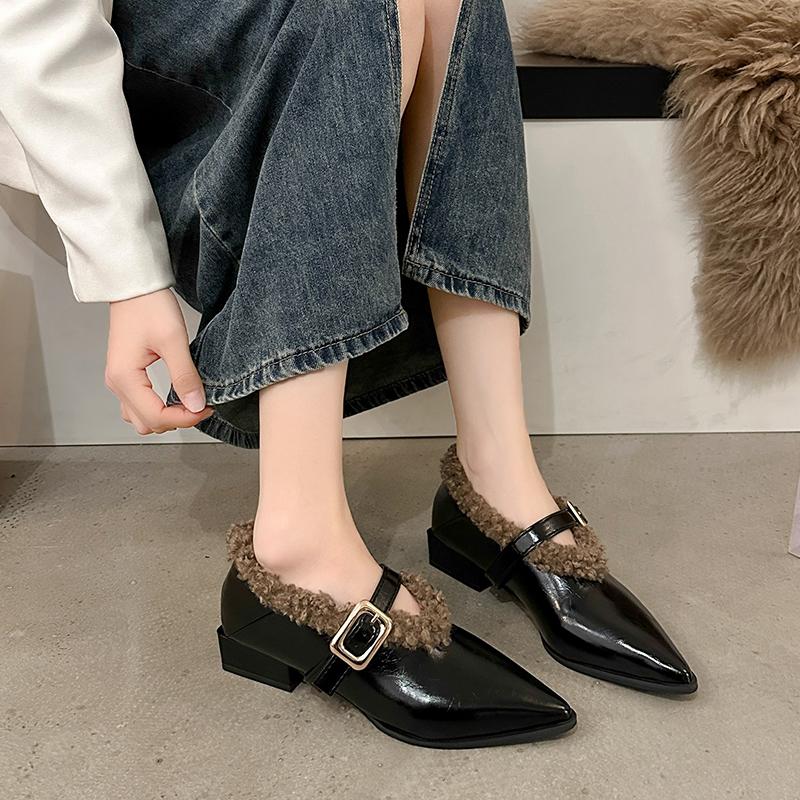 Женские одиночные ботинки Зимние Новые Средний каблук Остроносые Плюшевые Пряжка Кожаные Ботинки Модные Удобные Увеличение Ношения Оксфорды 39
Женские одиночные ботинки Зимние Новые Средний каблук Остроносые Плюшевые Пряжка Кожаные Ботинки Модные Удобные Увеличение Ношения Оксфорды 39