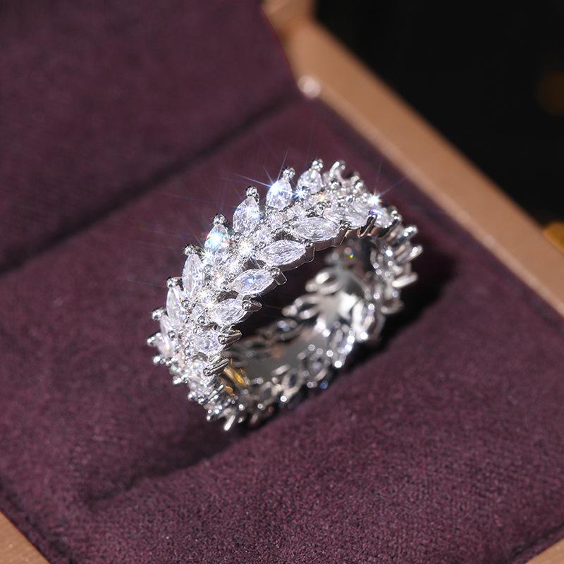 2026 European and American Luxury Willow Leaf Ring with Cold Wind Full Circle, Dense Inlay, Elegant and High End Zircon 5
2026 European and American Luxury Willow Leaf Ring with Cold Wind Full Circle, Dense Inlay, Elegant and High End Zircon 5
