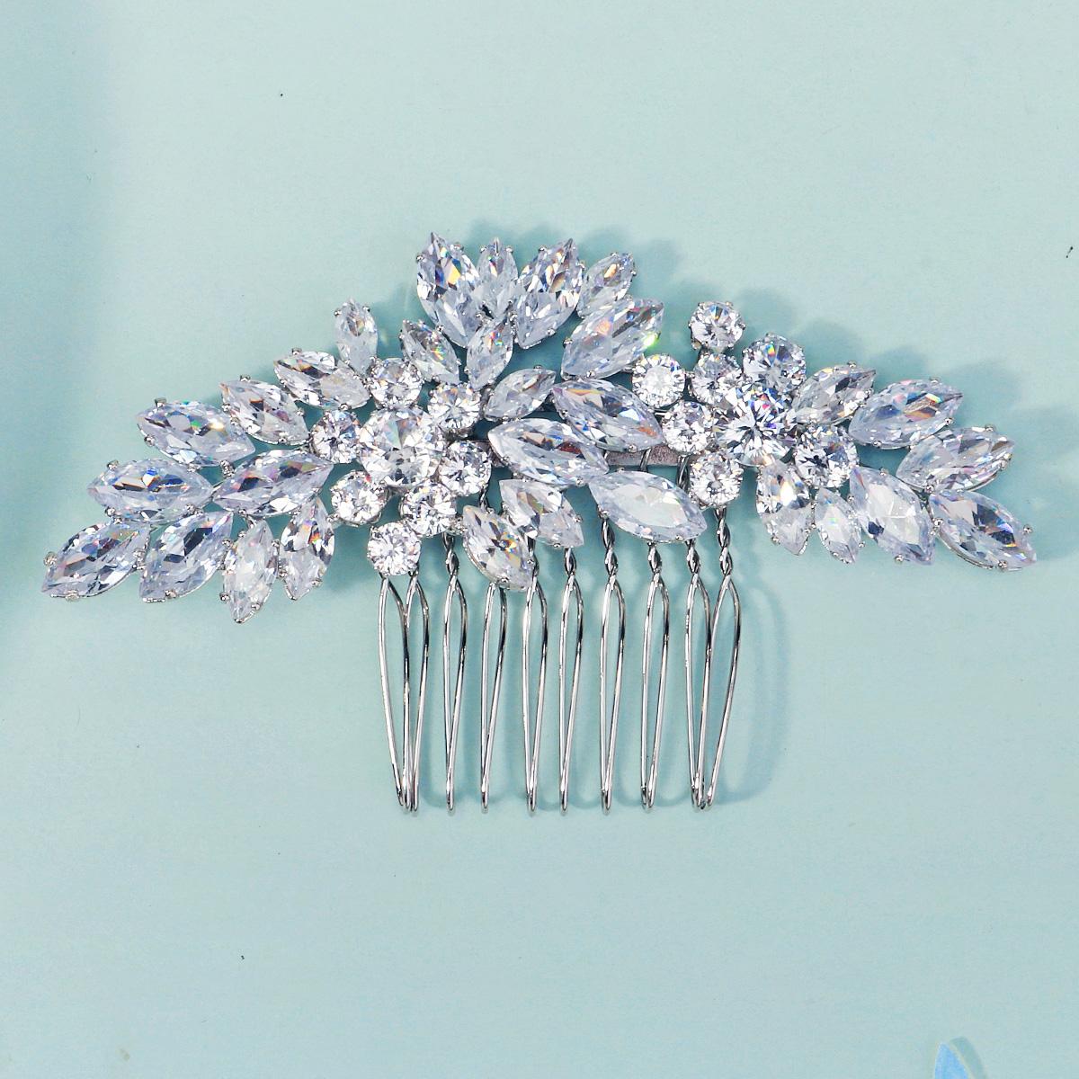 Sliver Zircon Crystal Bridal Hair Comb Exquisite Floral Hair Clip for Girls Wedding Hair Accessories Headwear As Gifts
Sliver Zircon Crystal Bridal Hair Comb Exquisite Floral Hair Clip for Girls Wedding Hair Accessories Headwear As Gifts