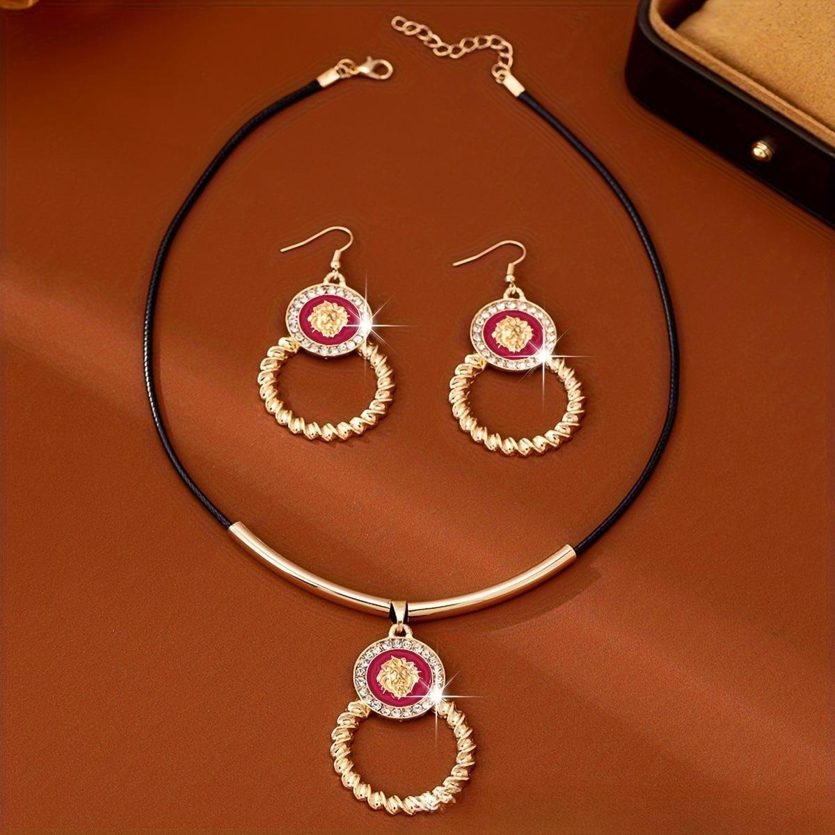 New, exaggerated temperament winding circle domineering lion head relief pendant earrings necklace set червоний
New, exaggerated temperament winding circle domineering lion head relief pendant earrings necklace set червоний