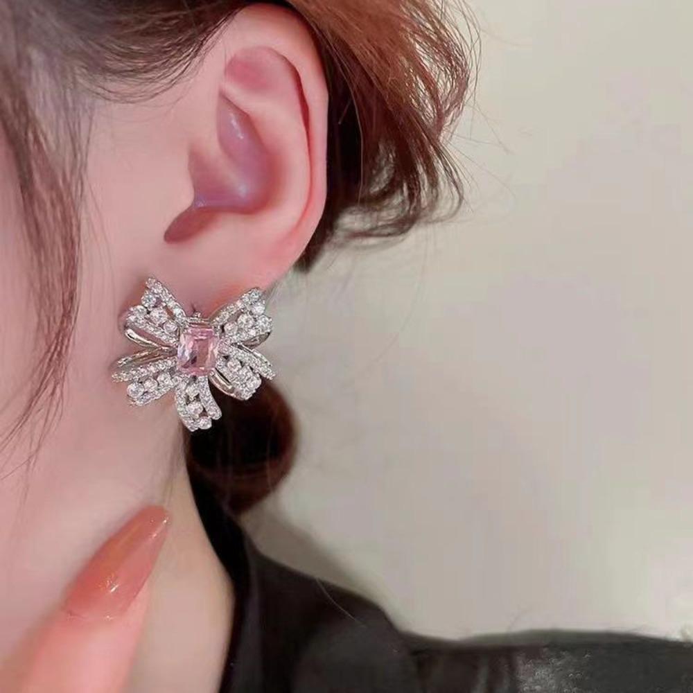 Pink Crystal Bowknot Ear Studs Silver Pink Color Bow Ear Hook Bow Earrings Birthday Gifts розовый/серебряный
Pink Crystal Bowknot Ear Studs Silver Pink Color Bow Ear Hook Bow Earrings Birthday Gifts розовый/серебряный