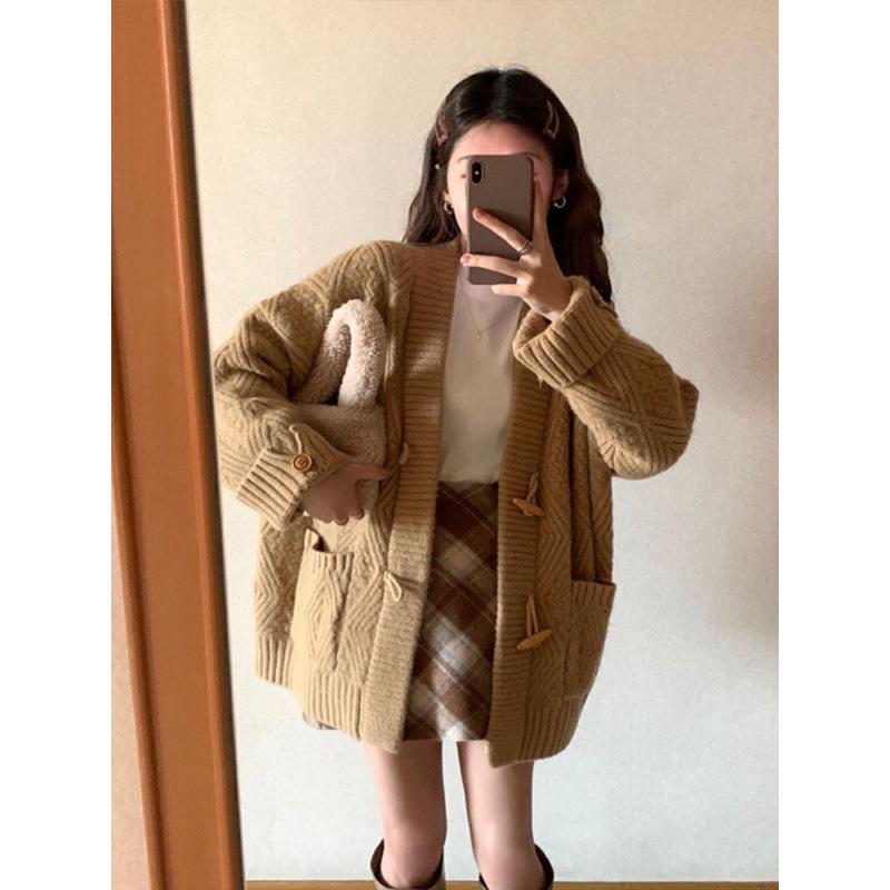 Women’s V-Neck Mid-Length Knit Cardigan - Loose Fit for Spring & Autumn S (up to 100 jin)
Women’s V-Neck Mid-Length Knit Cardigan - Loose Fit for Spring & Autumn S (up to 100 jin)