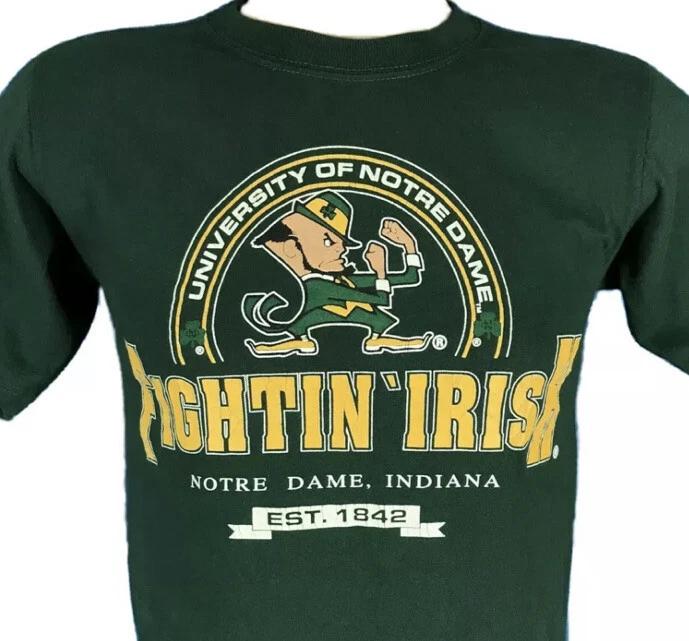 vintage 90s UNIVERSITY OF NOTRE DAME FIGHTIN’ IRISH T-Shirt XXS football hip hop S
vintage 90s UNIVERSITY OF NOTRE DAME FIGHTIN’ IRISH T-Shirt XXS football hip hop S