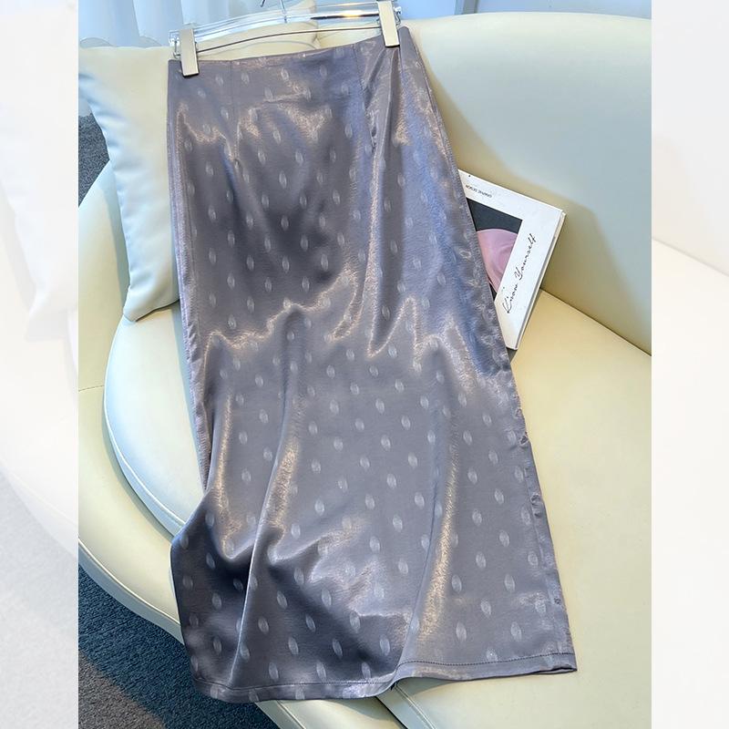 Высококачественная женская розовая атласная юбка-миди в горошек, дизайн А-силуэта, лето 2025 26/S for 85-95 jins серый
Высококачественная женская розовая атласная юбка-миди в горошек, дизайн А-силуэта, лето 2025 26/S for 85-95 jins серый