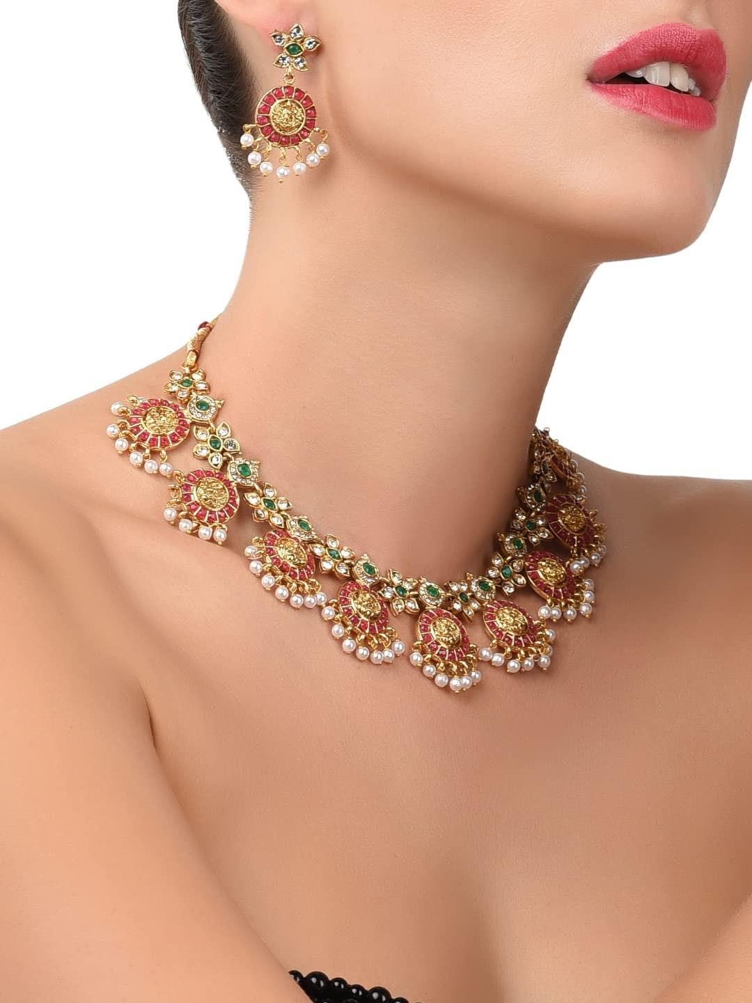 Традиционный комплект ожерелья-чокера храма золотого тона для женщин Onesize золотой
Традиционный комплект ожерелья-чокера храма золотого тона для женщин Onesize золотой