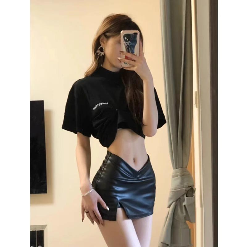 Plus Size Black PU Leather Slit Bodycon Pencil Skirt for Women - High Waist, Autumn/Winter 3XL
Plus Size Black PU Leather Slit Bodycon Pencil Skirt for Women - High Waist, Autumn/Winter 3XL
