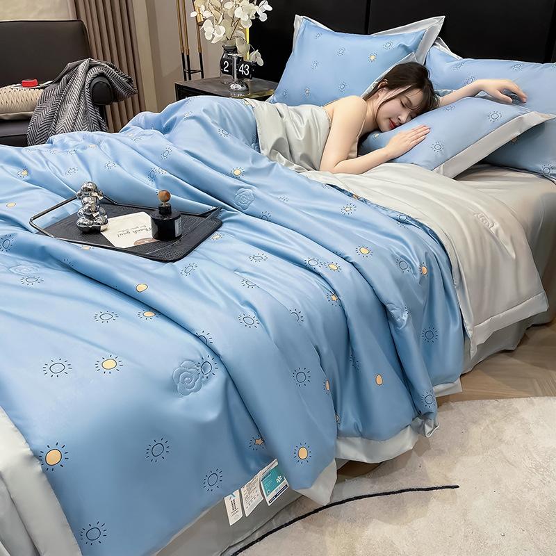 Летние тонкие охлаждающие одеяла из ледяной ткани, двуспальное покрывало на кровать, моющееся кондиционер, одеяло размера «queen-king-size» 200x230 Summer quilt
Летние тонкие охлаждающие одеяла из ледяной ткани, двуспальное покрывало на кровать, моющееся кондиционер, одеяло размера «queen-king-size» 200x230 Summer quilt