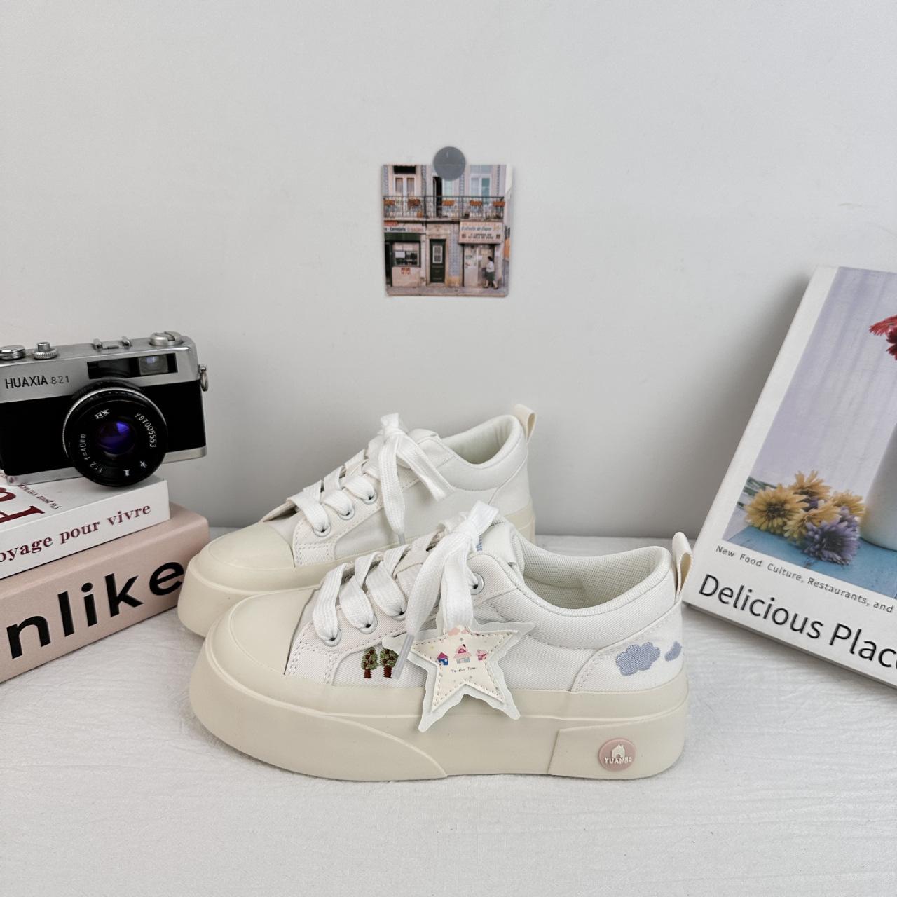 Muffin thick-soled embroidered star board shoes women s 2025 new fashion versatile height-increasing and thin sports and leisure board shoes 35 білий
Muffin thick-soled embroidered star board shoes women s 2025 new fashion versatile height-increasing and thin sports and leisure board shoes 35 білий
