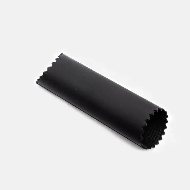 Силиконовый роликовый очиститель для чеснока — обновленная рулонная трубка: Незаменимый кухонный гаджет для легкого приготовления чеснока (1 шт) чёрный
Силиконовый роликовый очиститель для чеснока — обновленная рулонная трубка: Незаменимый кухонный гаджет для легкого приготовления чеснока (1 шт) чёрный