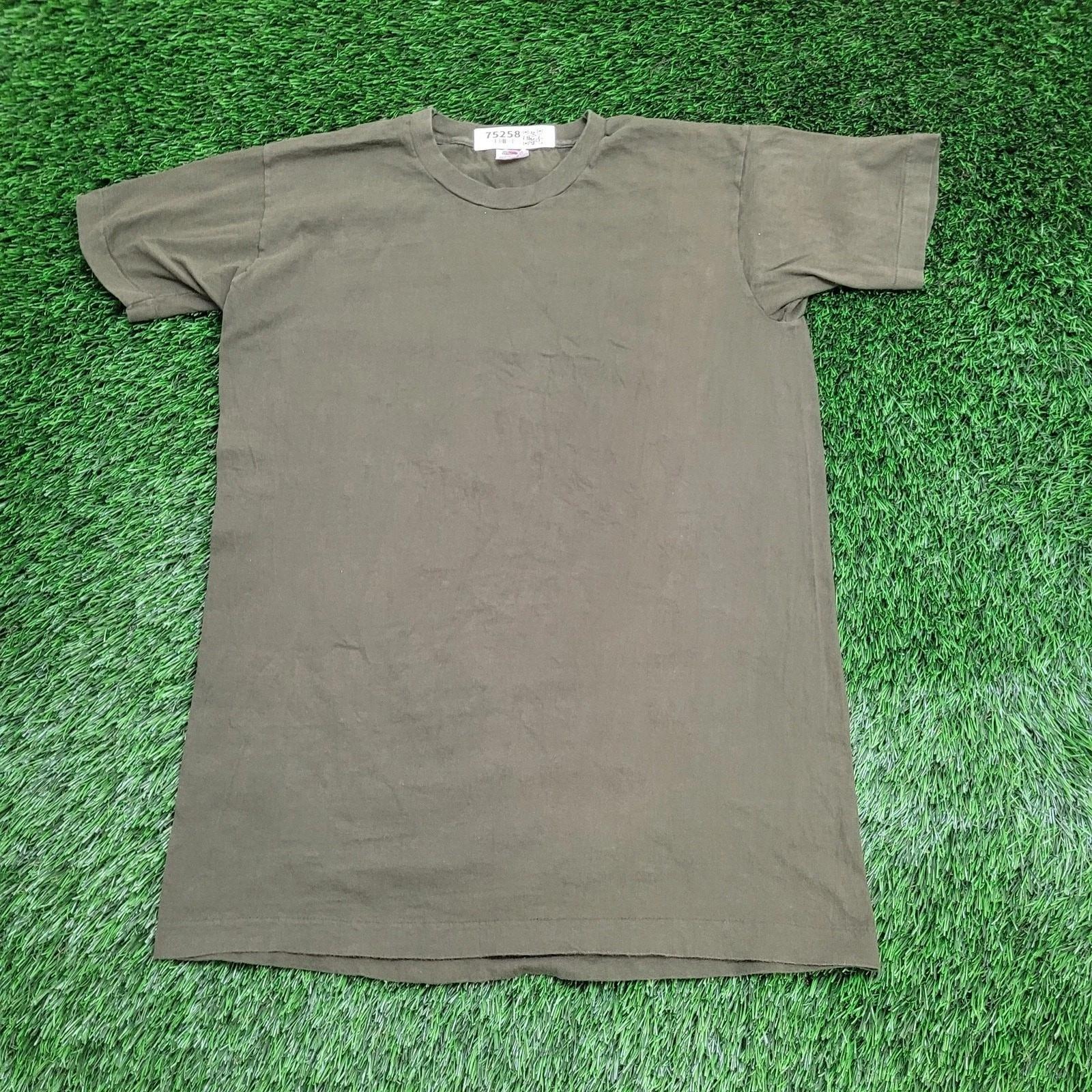 Vintage Fruit-of-the-Loom Shirt M/L 20x29 Sage-Green USA M
Vintage Fruit-of-the-Loom Shirt M/L 20x29 Sage-Green USA M
