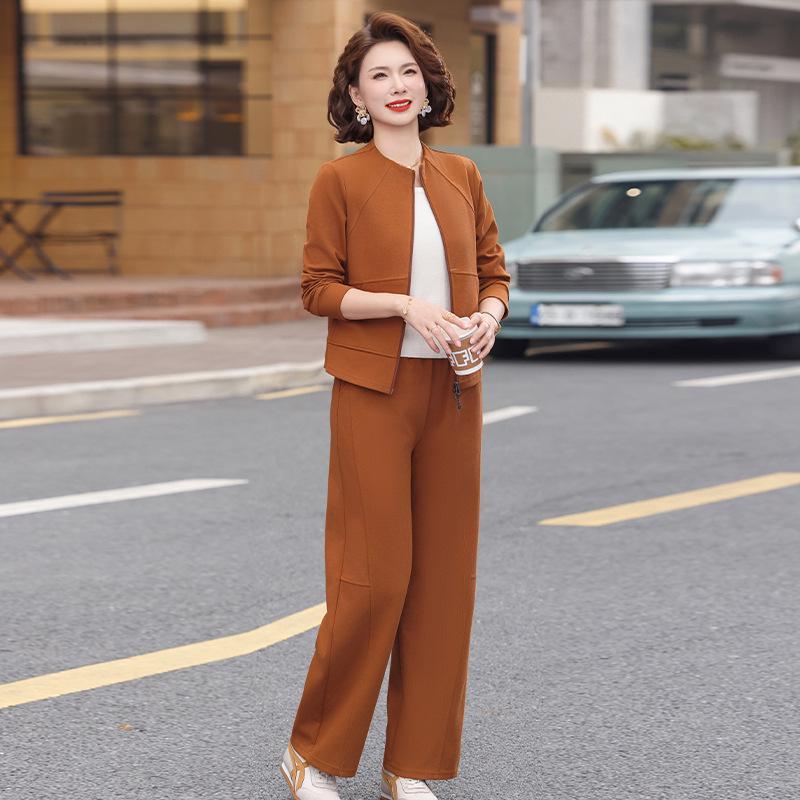 Elegant Spring & Autumn Sports Suit for Middle-aged Women - Stand-up Collar Jacket & Casual Loose Two-piece Set XL (for below 105 jin)
Elegant Spring & Autumn Sports Suit for Middle-aged Women - Stand-up Collar Jacket & Casual Loose Two-piece Set XL (for below 105 jin)