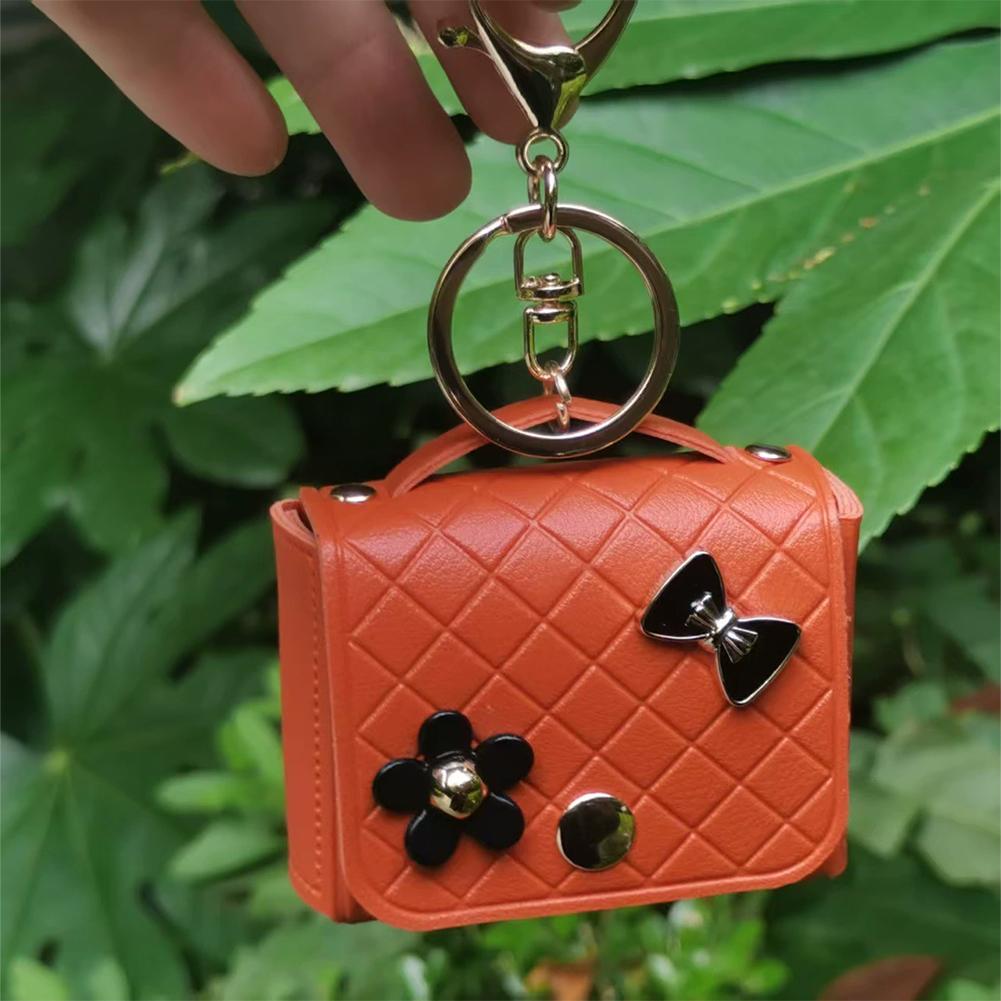 Mini Handbag Style Earphone Storage Bag Fashion Leather Keychain Solid Color Pendant Earphone Case Bluetooth Headset Cover
Mini Handbag Style Earphone Storage Bag Fashion Leather Keychain Solid Color Pendant Earphone Case Bluetooth Headset Cover