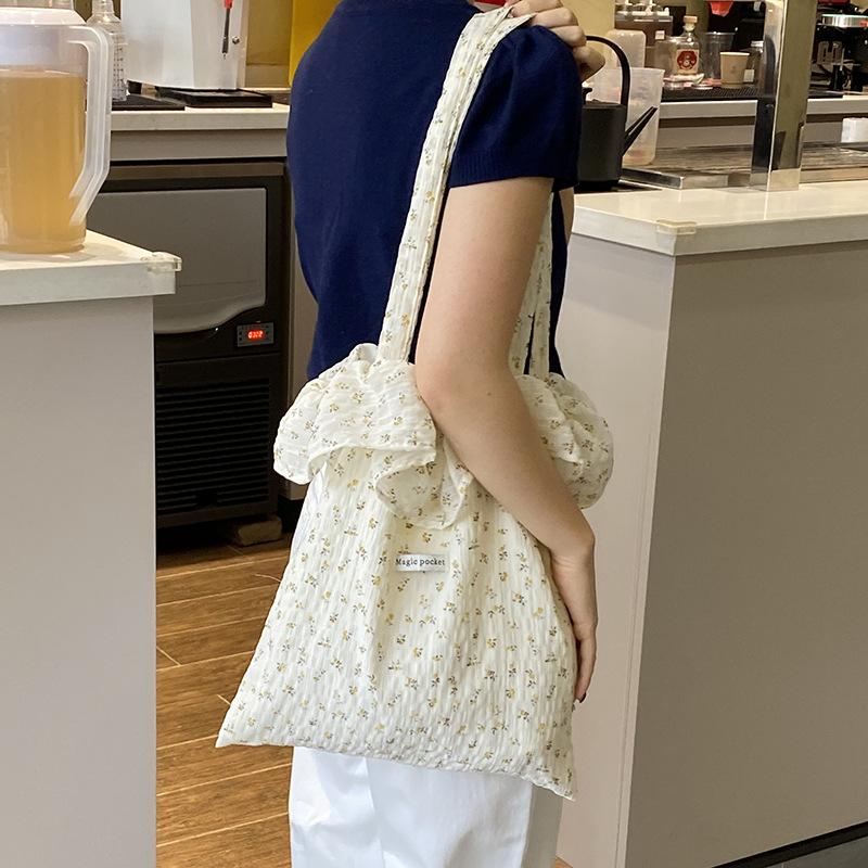 Summer Floral Chiff Ruffle Women s Shoulder Bags Lightweight Portable Ladies Handbags Casual Travel Simple Girls Shopping Tote бежевый
Summer Floral Chiff Ruffle Women s Shoulder Bags Lightweight Portable Ladies Handbags Casual Travel Simple Girls Shopping Tote бежевый