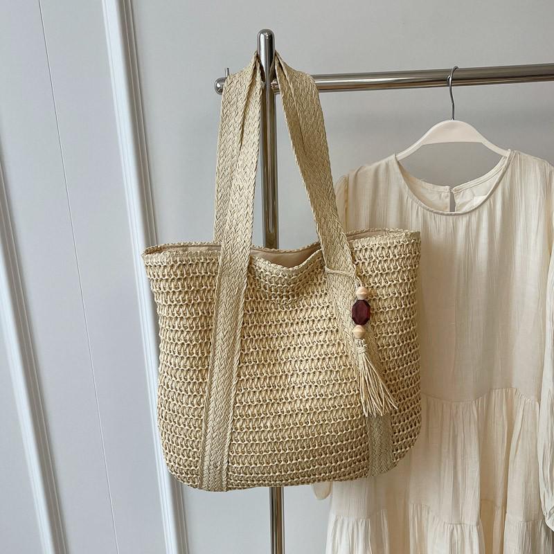 Versatile Solid Color Straw Beach Bag – Large Capacity Vacation Handbag
Versatile Solid Color Straw Beach Bag – Large Capacity Vacation Handbag